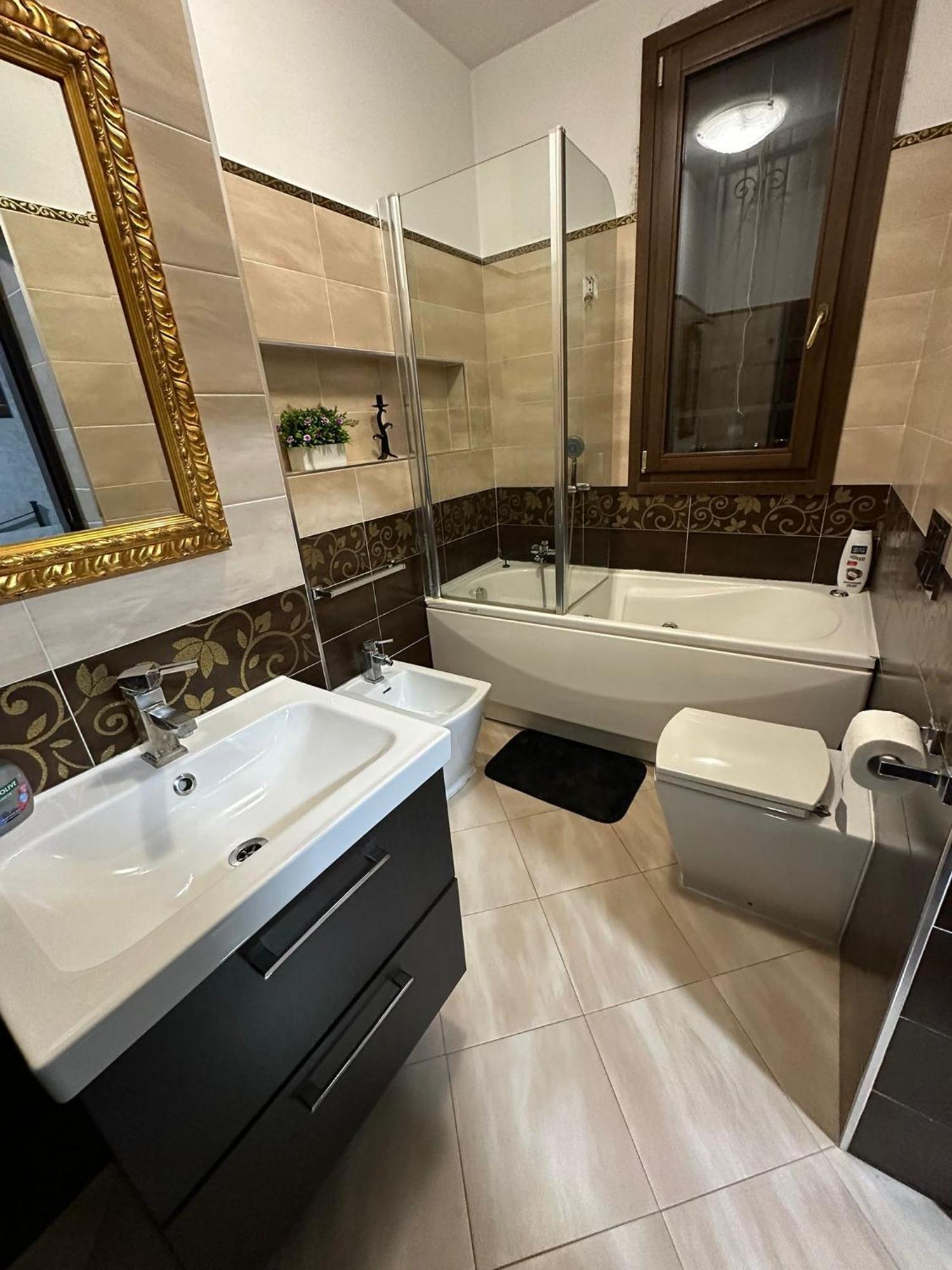 B&B Le Palme Castel Maggiore Buitenkant foto